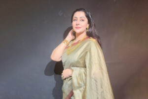 Acclaimed Singer Eva Rahman Debuts Poetry at Book Fair