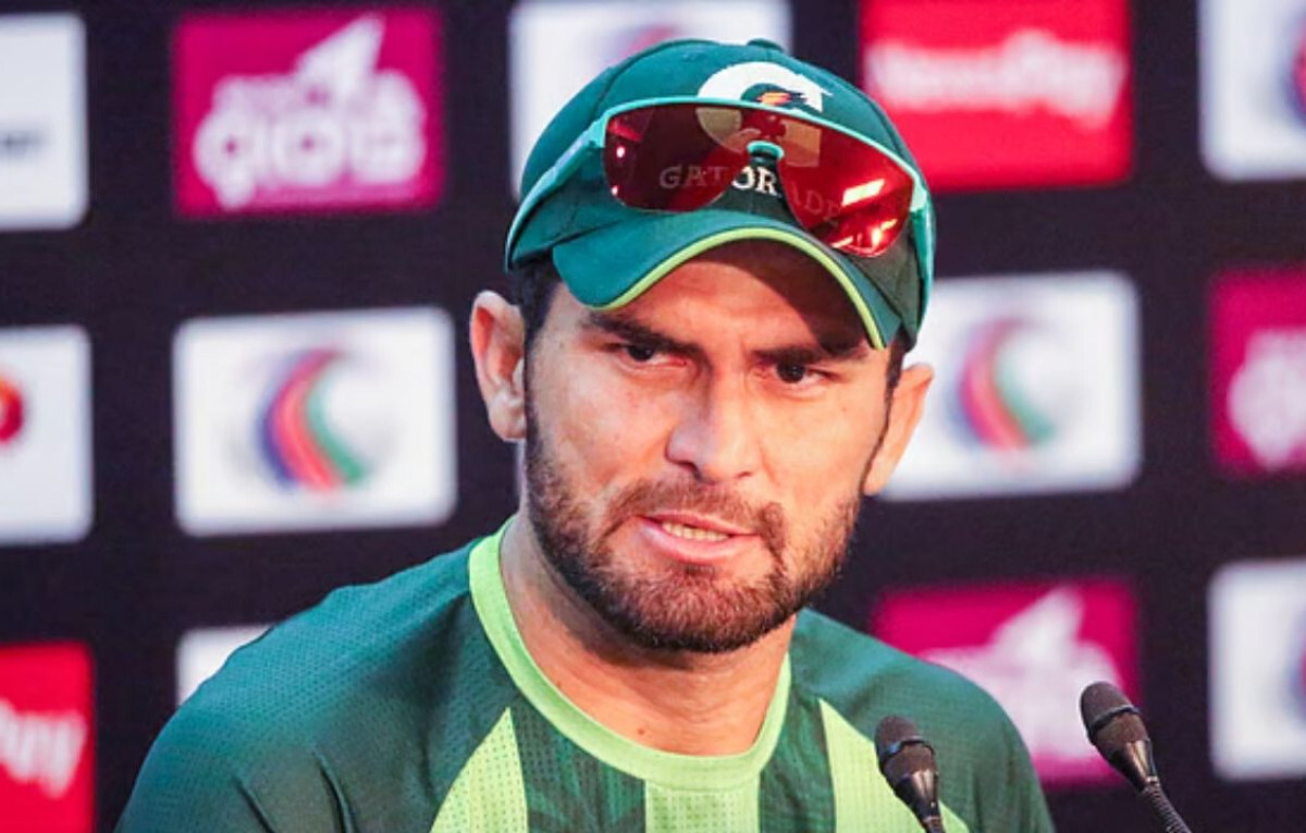 Afridi Refutes Claims of Babar Azam’s Omission