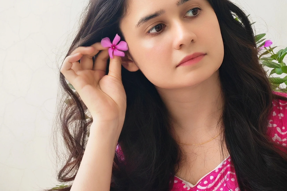 Aishe once struck a suitor with a cricket stamp after a love proposal