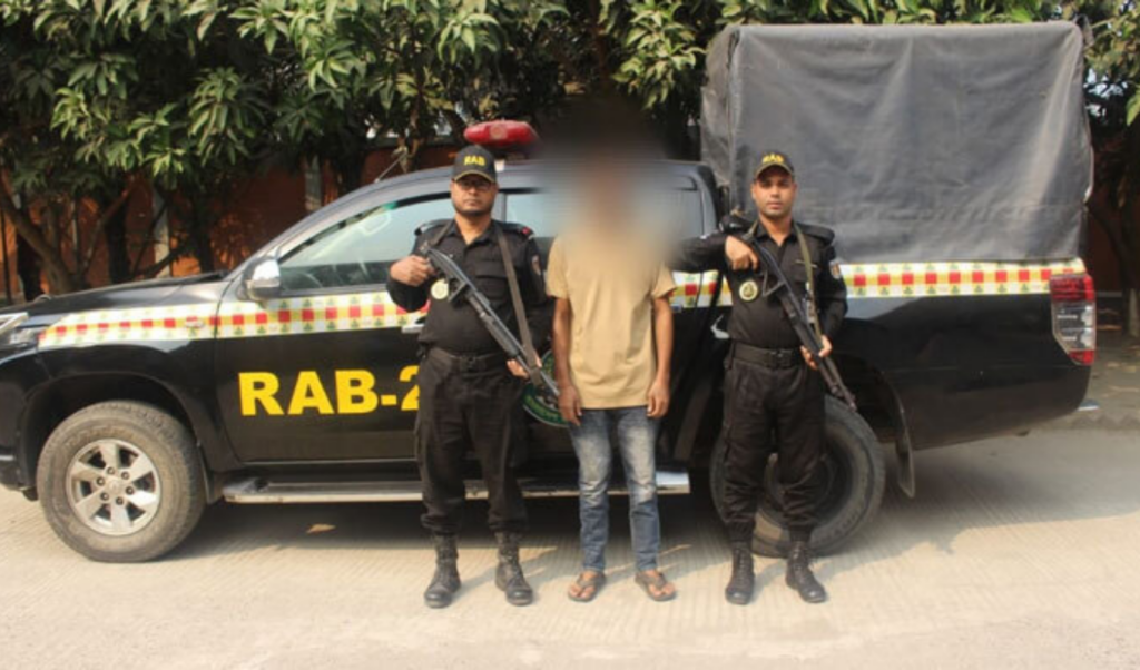 alleged godfather of mugging gang raktachosha john arrested in mohammadpur Alleged Godfather of Mugging Gang ‘Raktachosha John’ Arrested in Mohammadpur