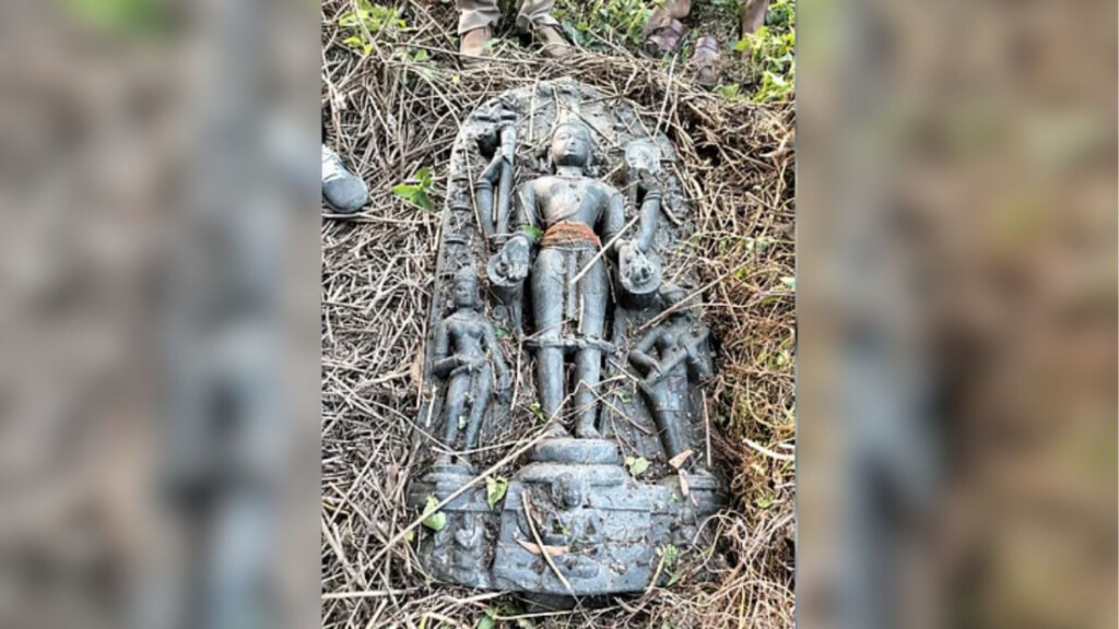 ancient vishnu statue recovered as smuggling plot foiled Ancient Vishnu Statue Recovered as Smuggling Plot Foiled