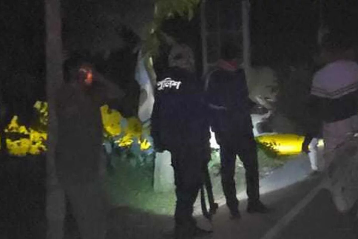 Arson Attack at Grameen Bank in Kishoreganj Amid ‘Joy Bangla’ Slogan