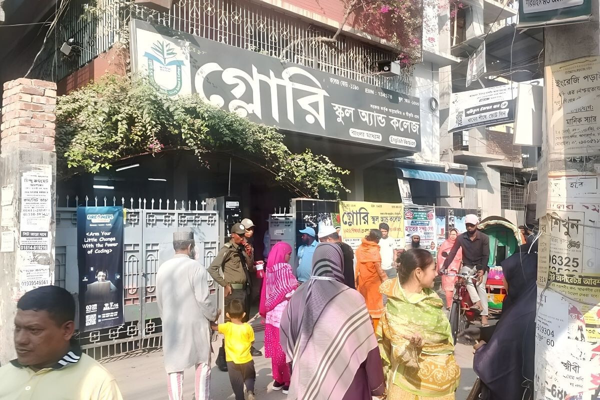 At the Mirpur Glory School polling station, 8 per cent of voters had cast their ballots in the first one and a half hours.