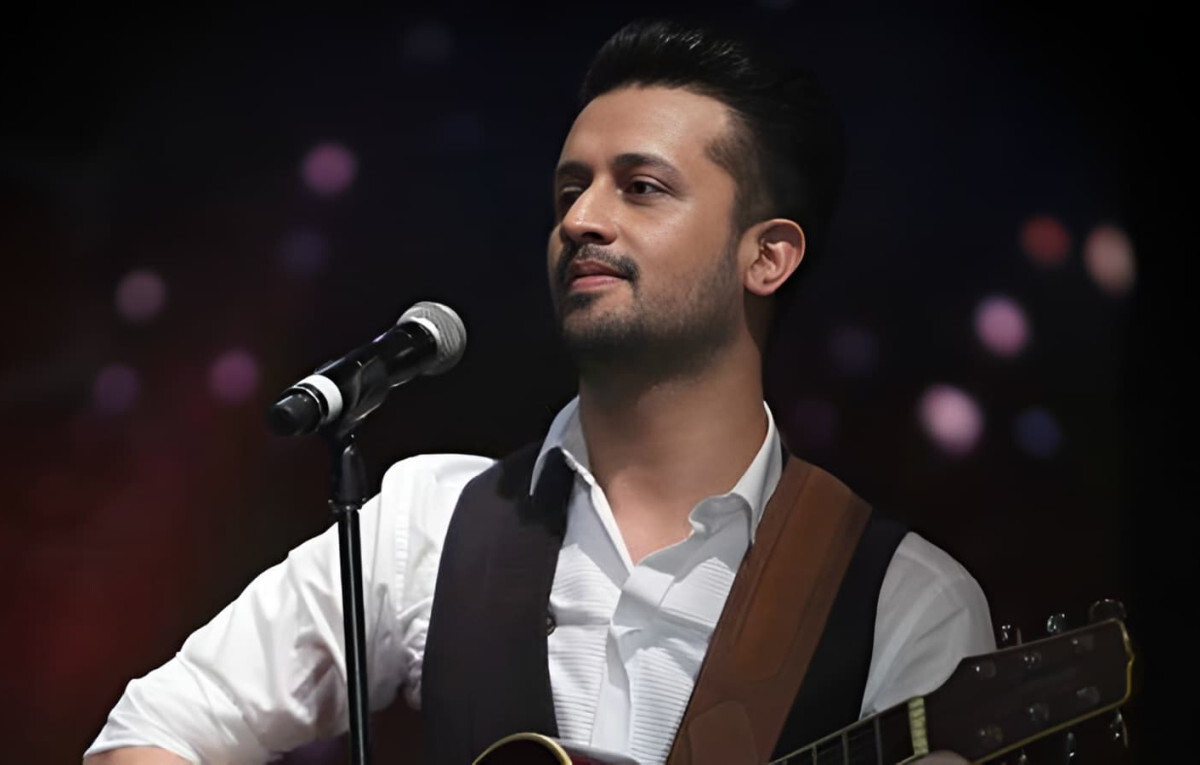 Atif Aslam Headlines PSL Eleven Anthem