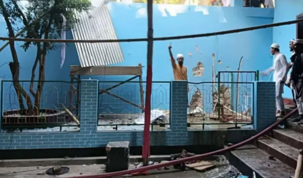 attack on nurul paglars shrine eight accused confess in court Attack on Nurul Paglar’s Shrine: Eight Accused Confess in Court