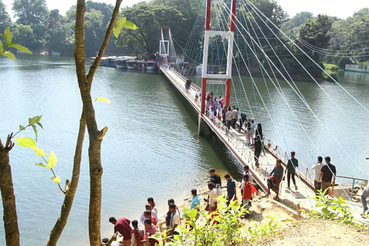 Attraction of Rangamati’s Hanging Bridge Declining, Fewer Tourists Visiting
