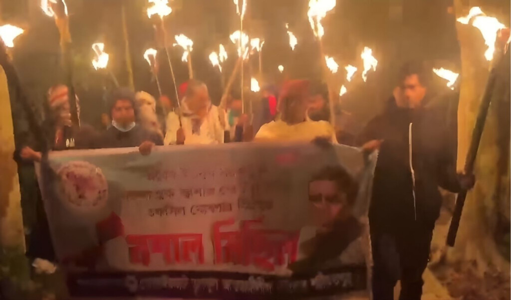 awami league holds midnight torchlight rally Awami League Holds Midnight Torchlight Rally