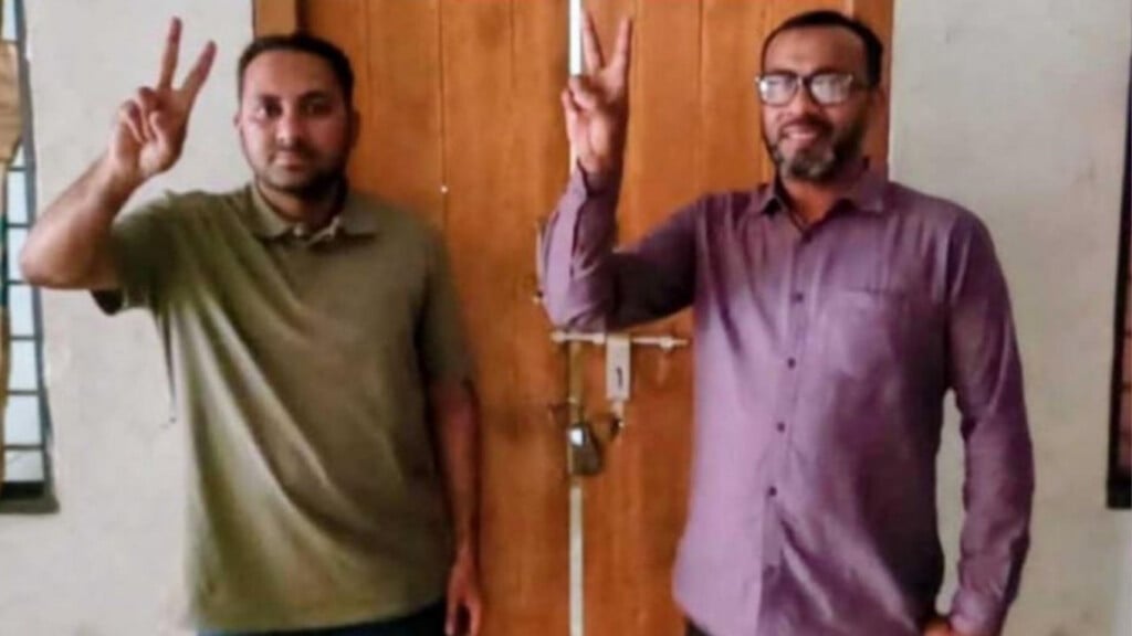 awami league loyalists reclaim port city office Awami League Loyalists Reclaim Port City Office