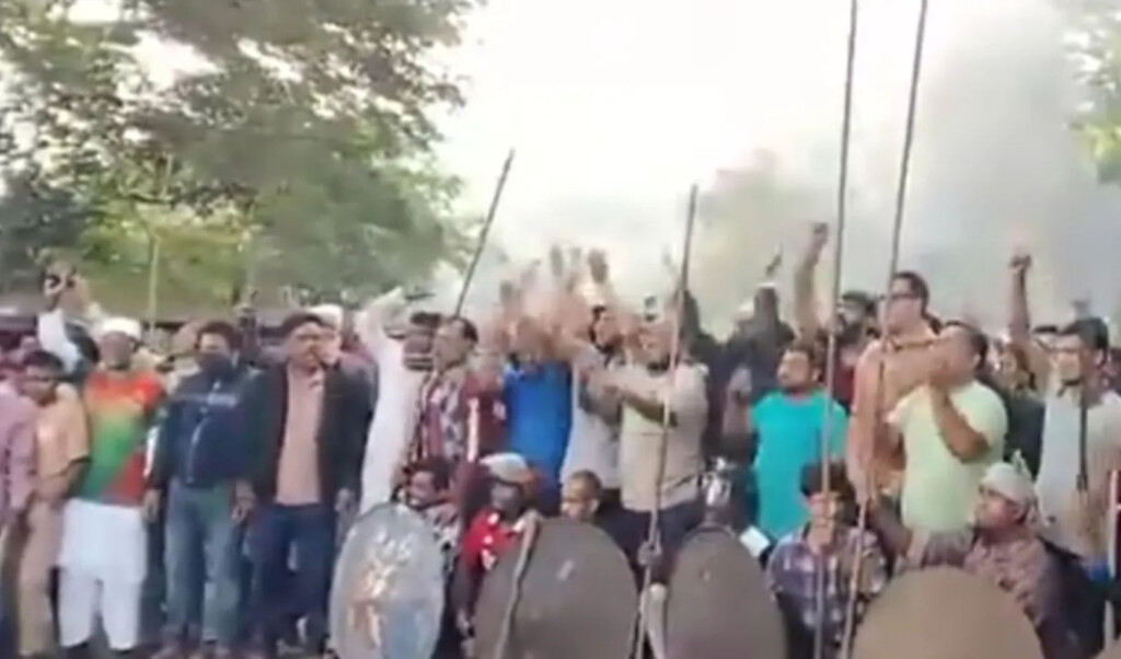 awami league stages armed show on highway in faridpur traffic movement halted Awami League Stages Armed Show on Highway in Faridpur, Traffic Movement Halted