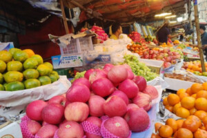 Badamtali Fruit Market Records Daily Billion-Taka Turnover