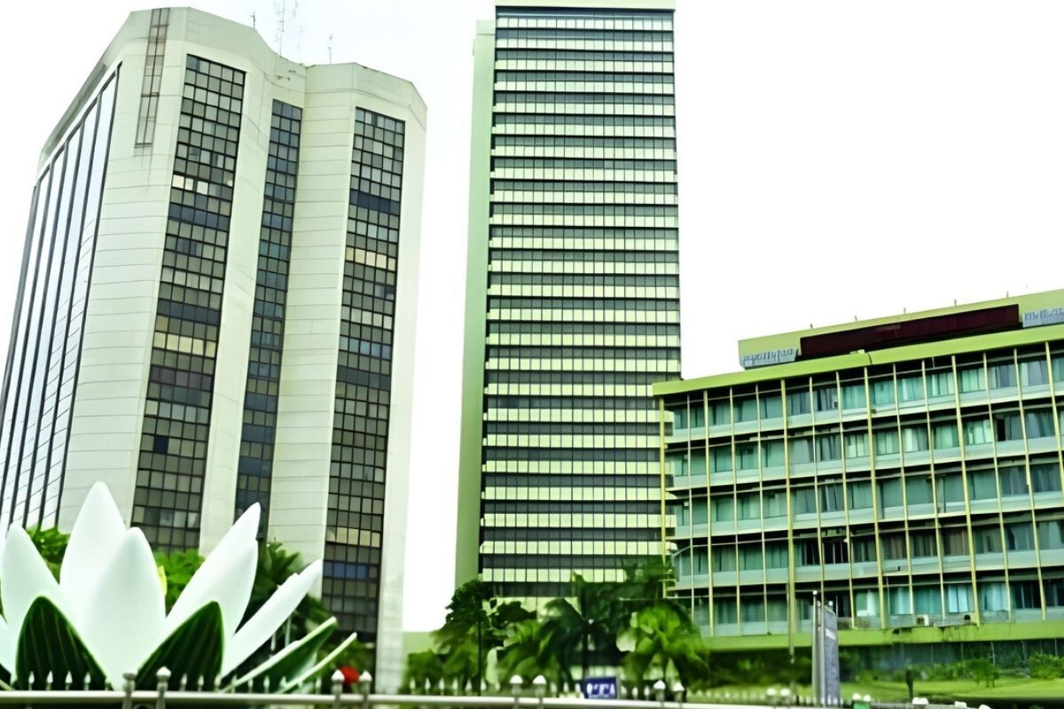 Bangladesh Bank Eyes German Firm for Banknote Security Threads