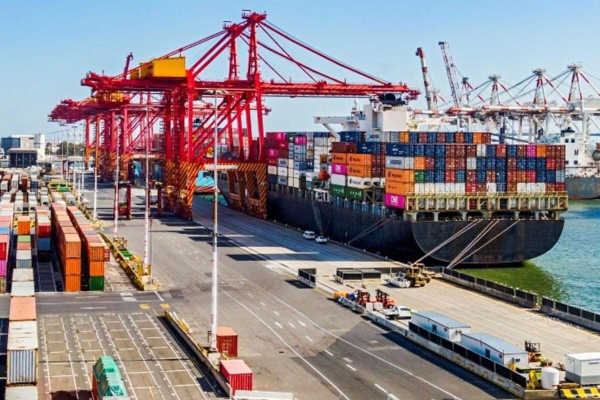 Bangladesh Faces Major Threats in Global Trade