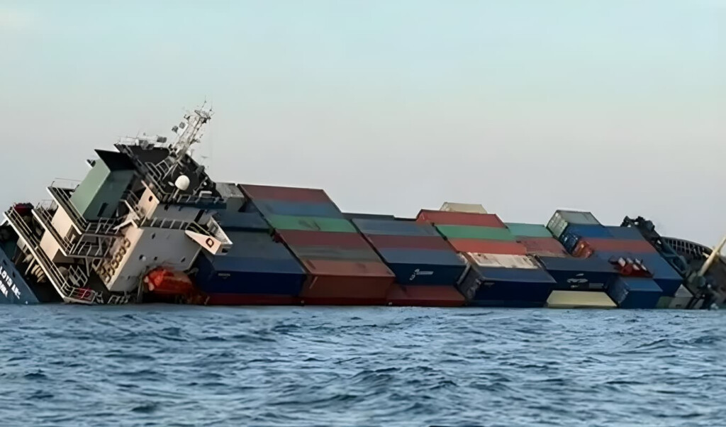 bangladeshi cargo ship sinks near phuket Bangladeshi Cargo Ship Sinks Near Phuket