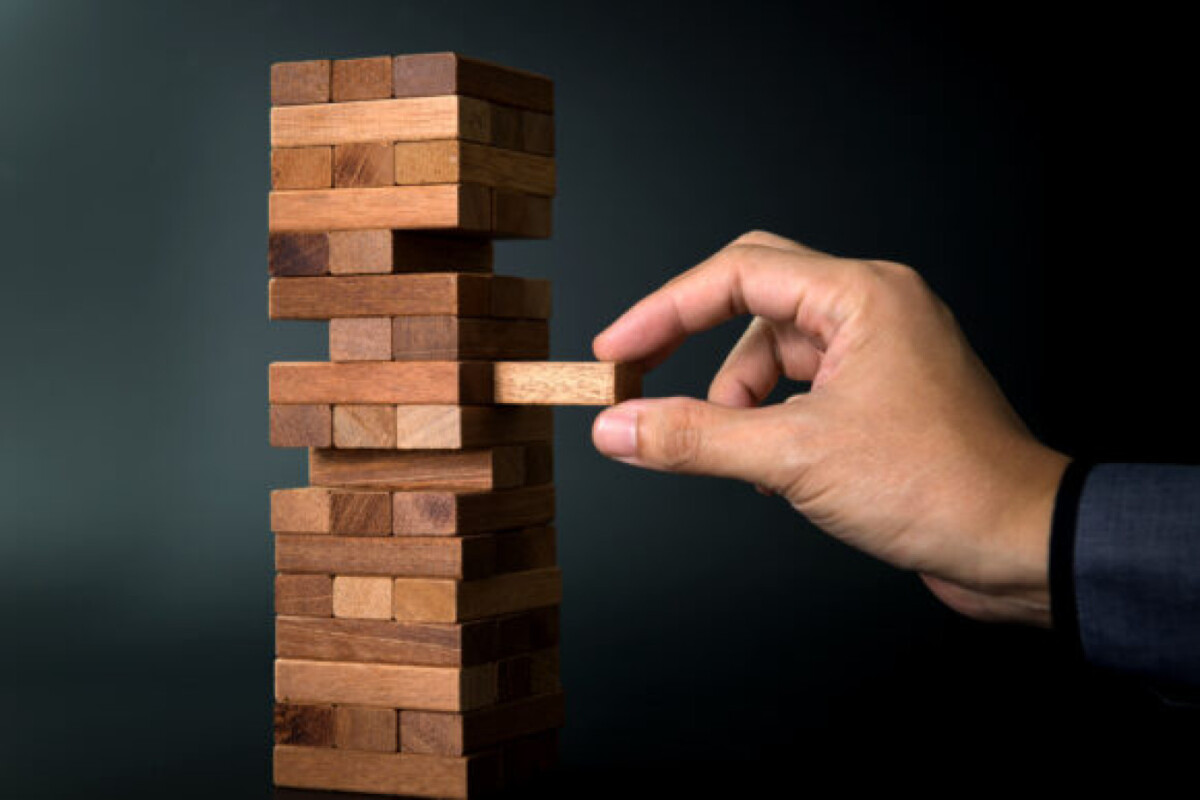 Bank of England Flags Rising Financial Risks from AI and Lending