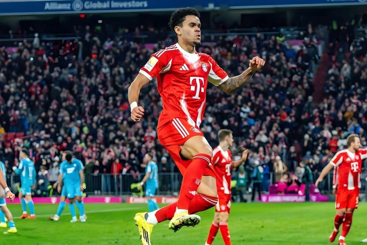 Bayern Triumphs with Dan-Diaye’s Hat-Trick, PSG Tops Lens