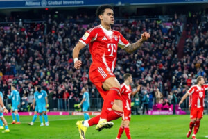 Bayern Triumphs with Dan-Diaye’s Hat-Trick, PSG Tops Lens