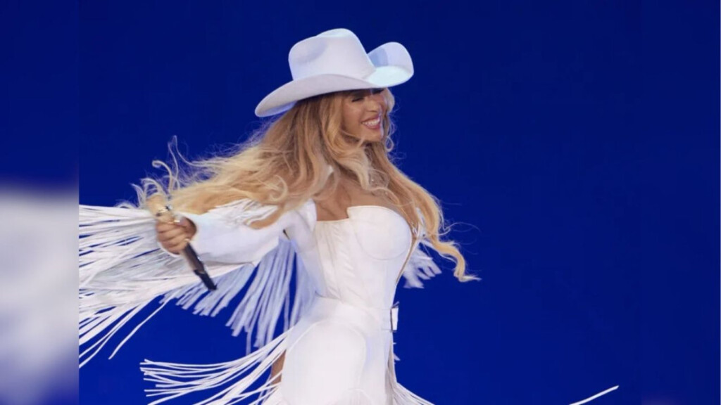 beyonc debuts blonde bob during super bowl lx Beyoncé Debuts Blonde Bob During Super Bowl LX