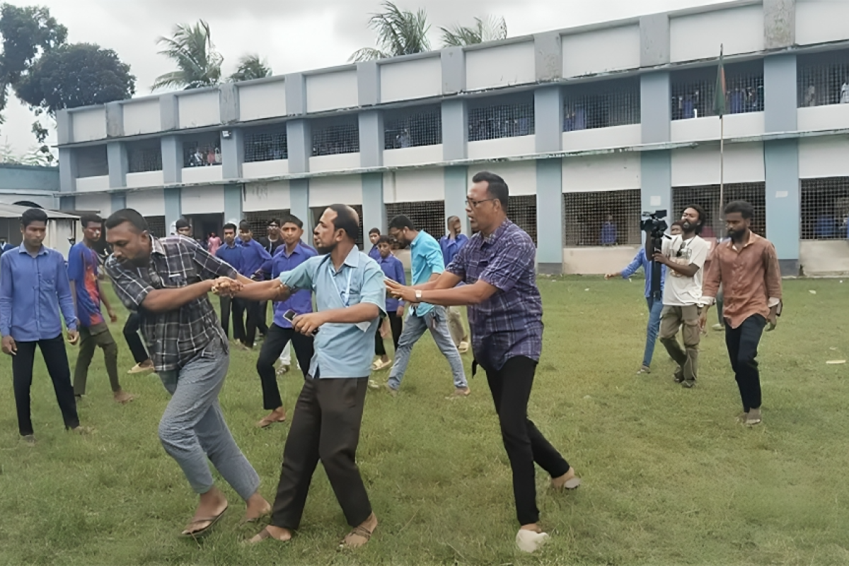 BNP and Chhatra Dal Leaders Assault Teacher, Paraded Him Through Market