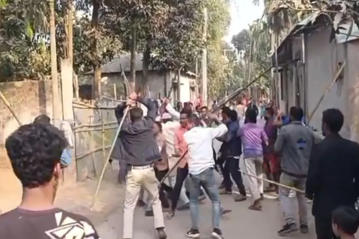 BNP-Jamaat Clash Injures Fifteen
