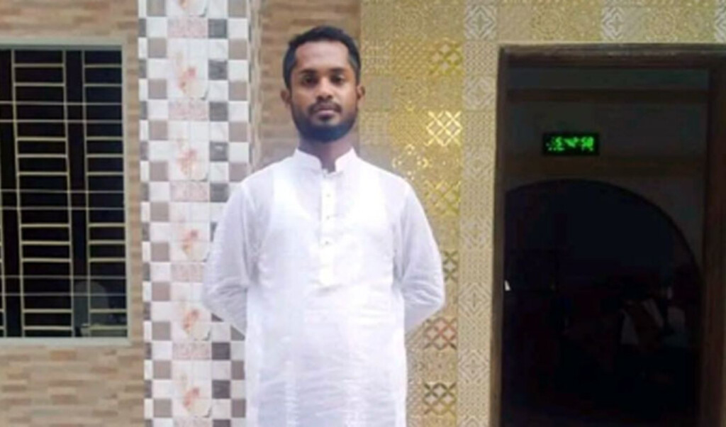 body of chhatra league leader arif found in front of his house in bhola Body of Chhatra League Leader Arif Found in Front of His House in Bhola
