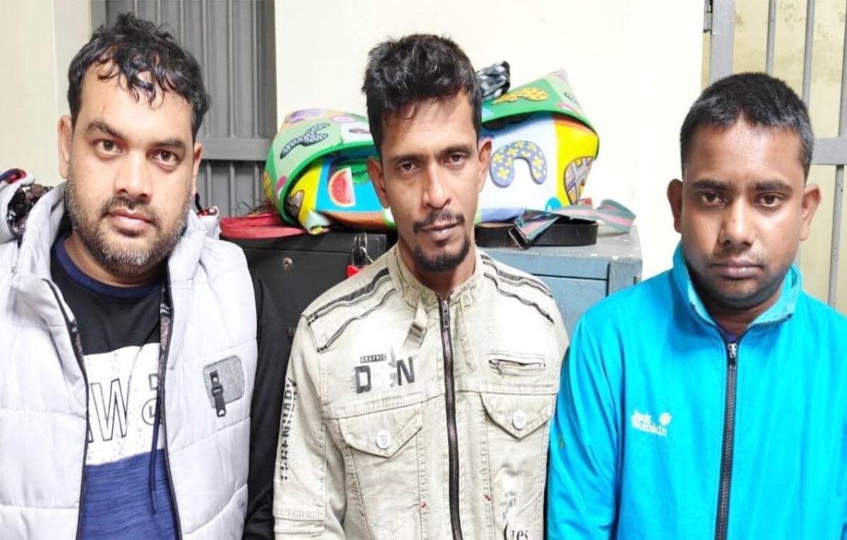 Bogra Imposter Gang Busted with Extorted Cash Found