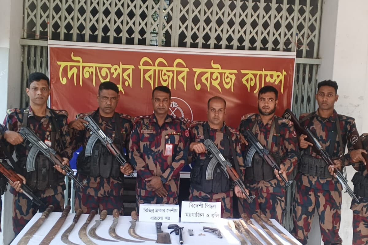 Border Operation Seizes Foreign Firearms in Kushtia