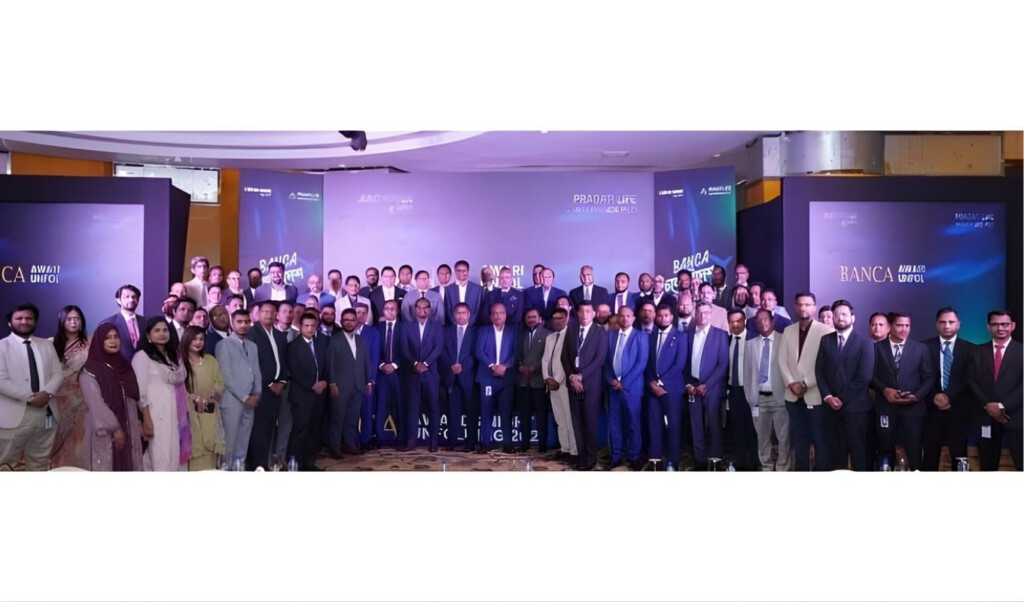 brac banks top award in chalo abroad campaign BRAC Bank's top award in Chalo Abroad campaign