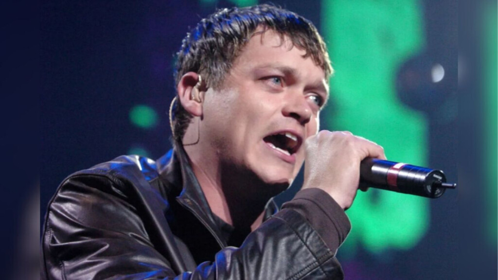 brad arnold three doors down frontman dies aged 47 Brad Arnold: Three Doors Down Frontman Dies Aged 47