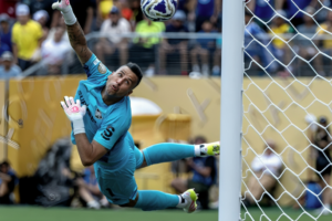 Brazilian Goalkeeper Sets World Record for Most Competitive Matches