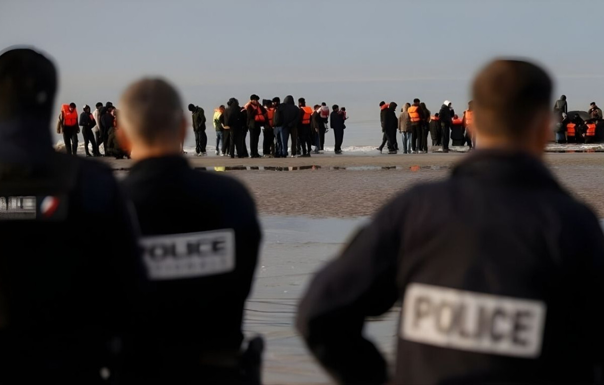 British Immigration Officers Charged Following Corruption Probe