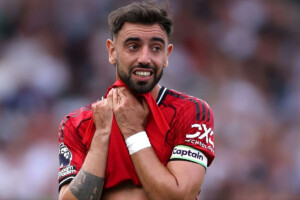 Bruno Fernandes Stars as Manchester United Overcome Crystal Palace
