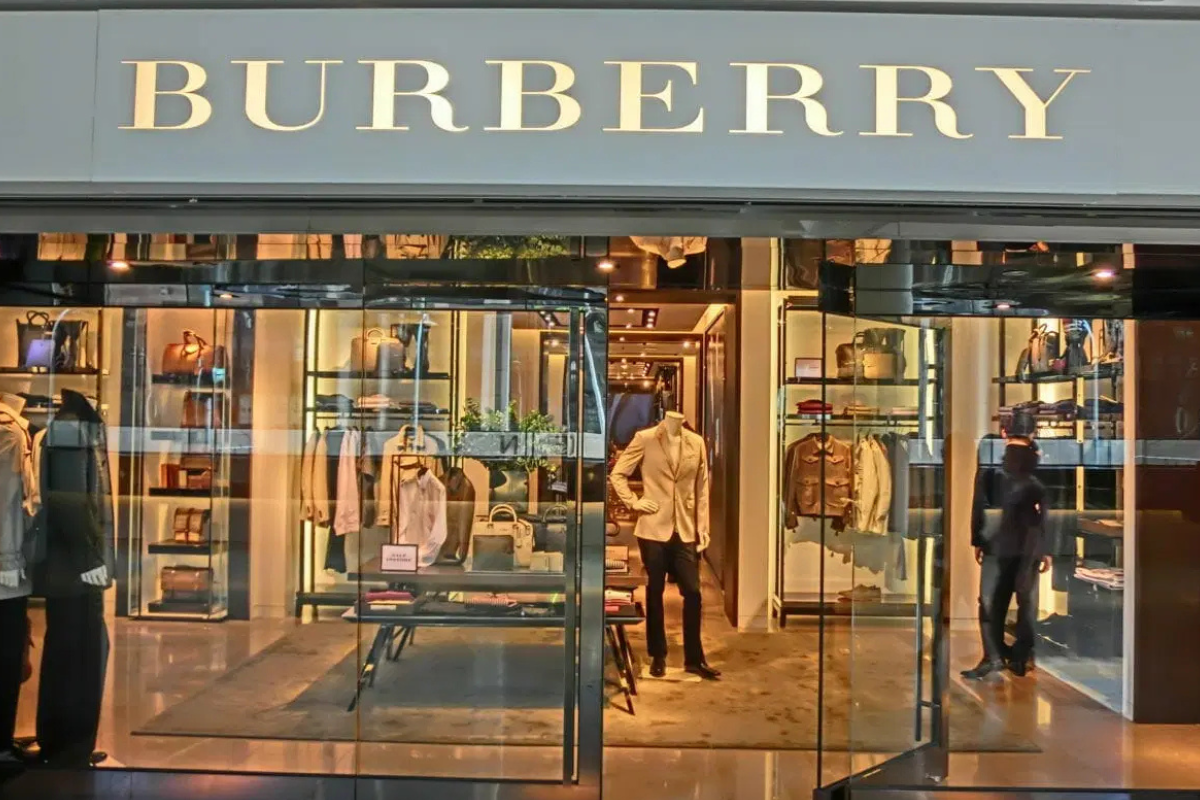 Burberry Reduces First-Half Losses Amid Turnaround