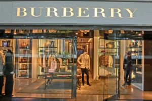 Burberry Reduces First-Half Losses Amid Turnaround