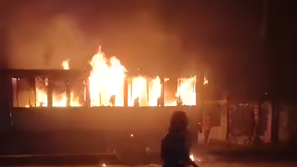 bus set on fire in hazaribagh dhaka Bus Set on Fire in Hazaribagh, Dhaka