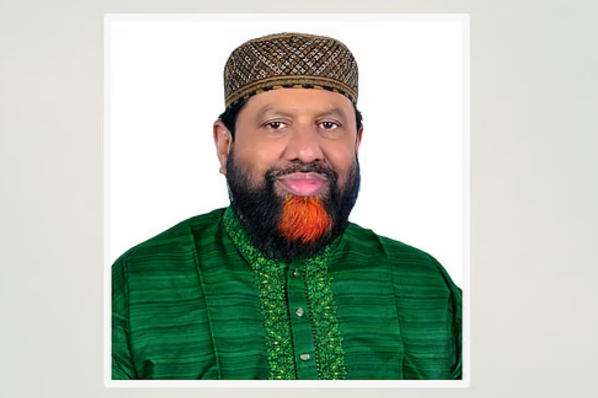 Candidate Promises Paradise for Votes, Sparks Controversy