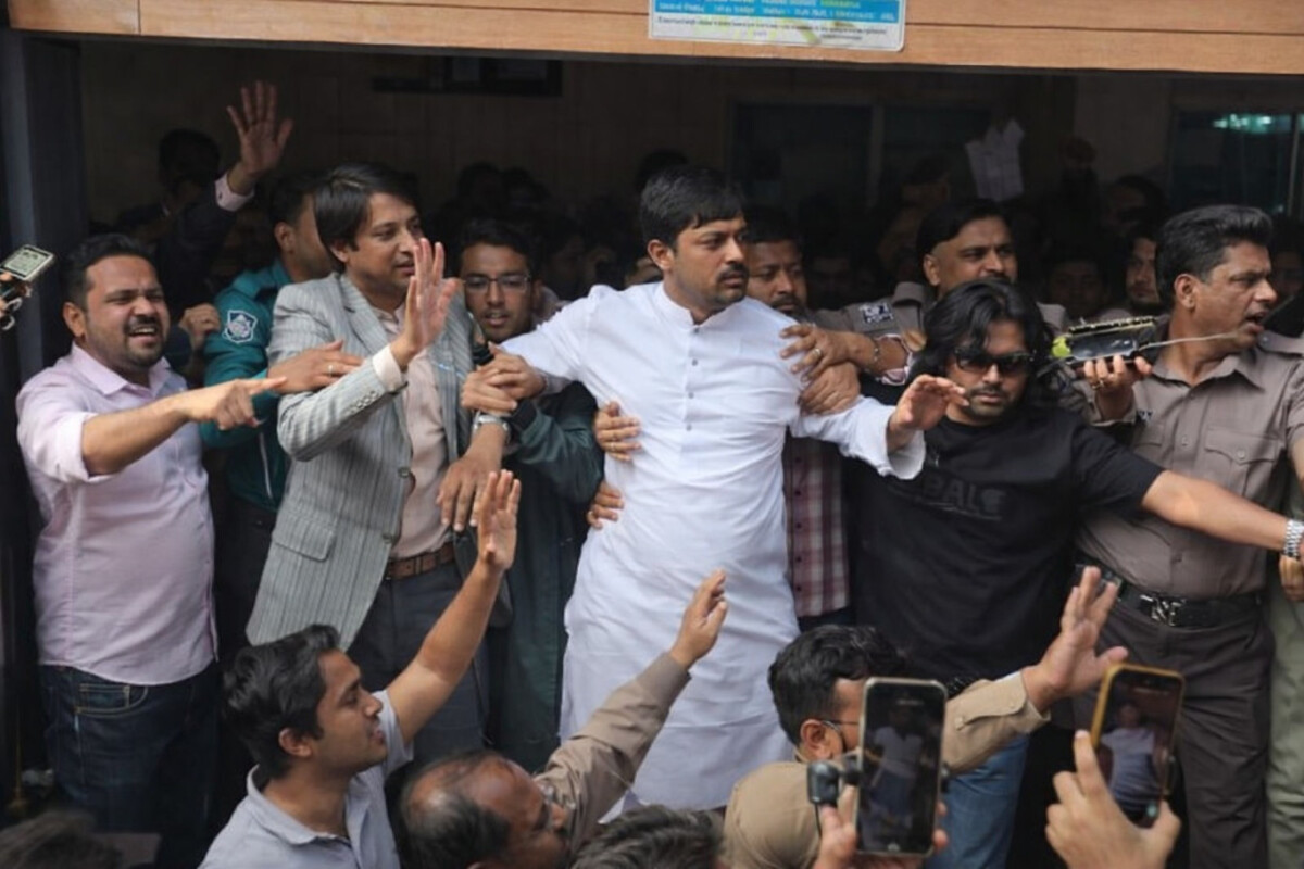 Candidate Targeted in Egg-Throwing Incident