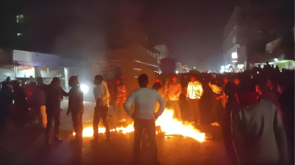 case filed after violent attacks on police installations in chapainawabganj Case Filed After Violent Attacks on Police Installations in Chapainawabganj