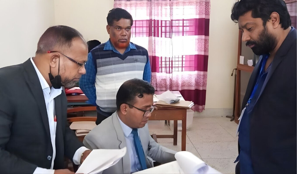 caught distributing money at polling station bnp candidates agent fined Caught Distributing Money at Polling Station, BNP Candidate’s Agent Fined
