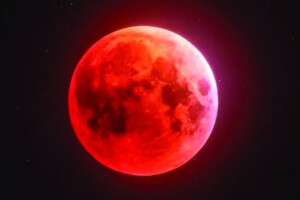 Celestial Spectacle: Rare Total Lunar Eclipse Visible Today
