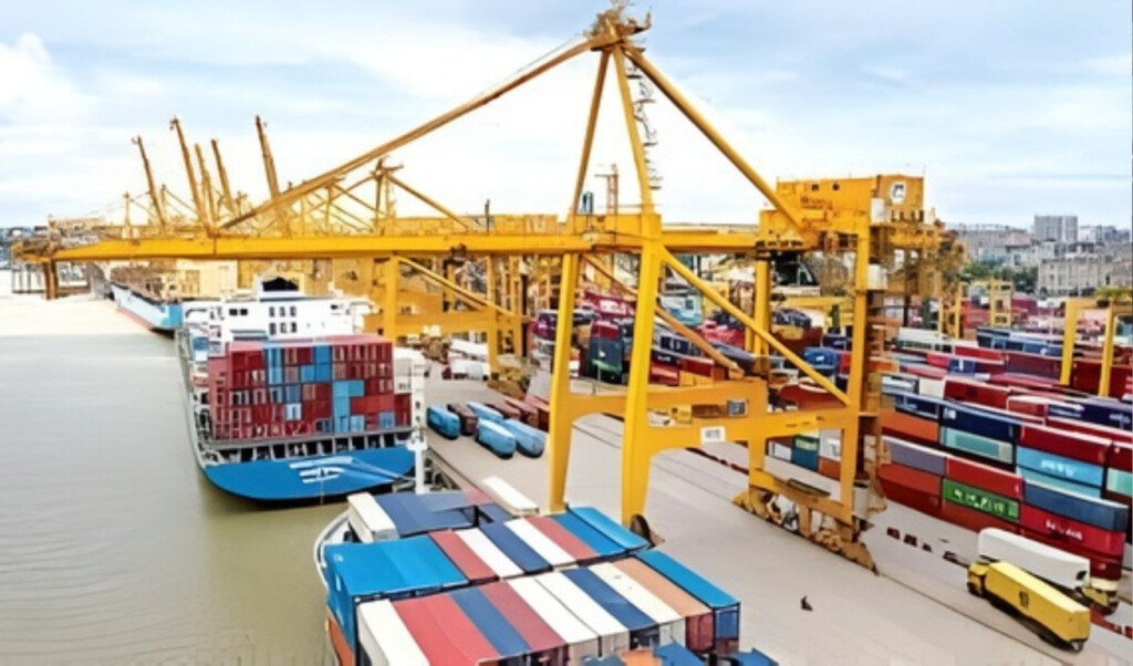 Chittagong Port Workers Call 24-Hour Strike 3 chittagong port workers call 24 hour strike Chittagong Port Workers Call 24-Hour Strike
