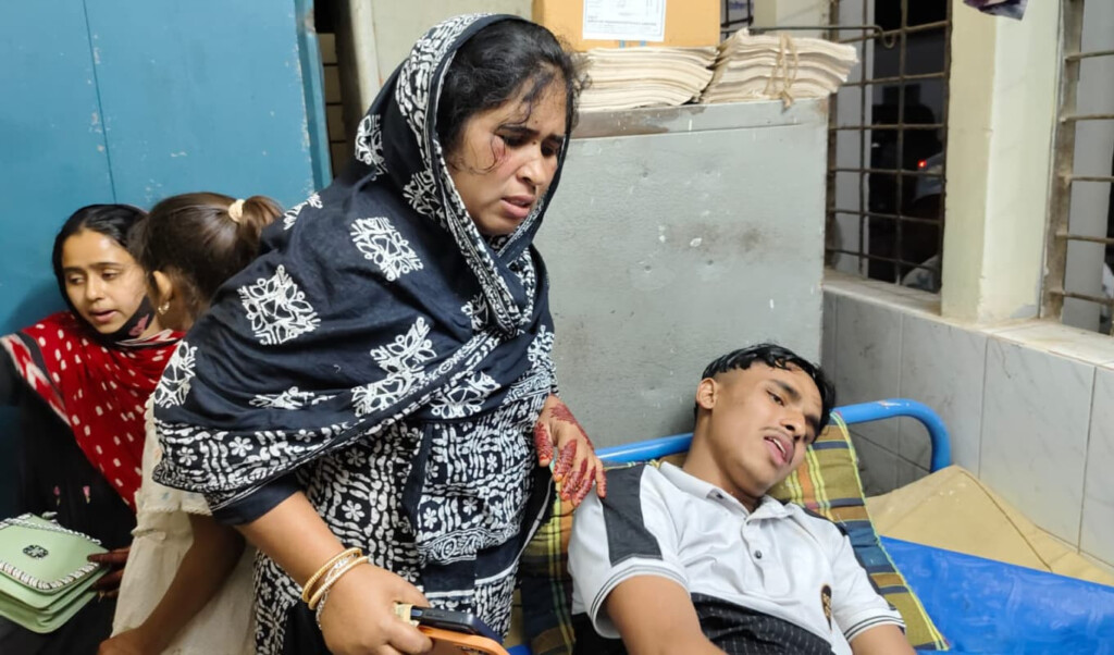clash in kushtia leaves four shot several injured Clash in Kushtia Leaves Four Shot, Several Injured