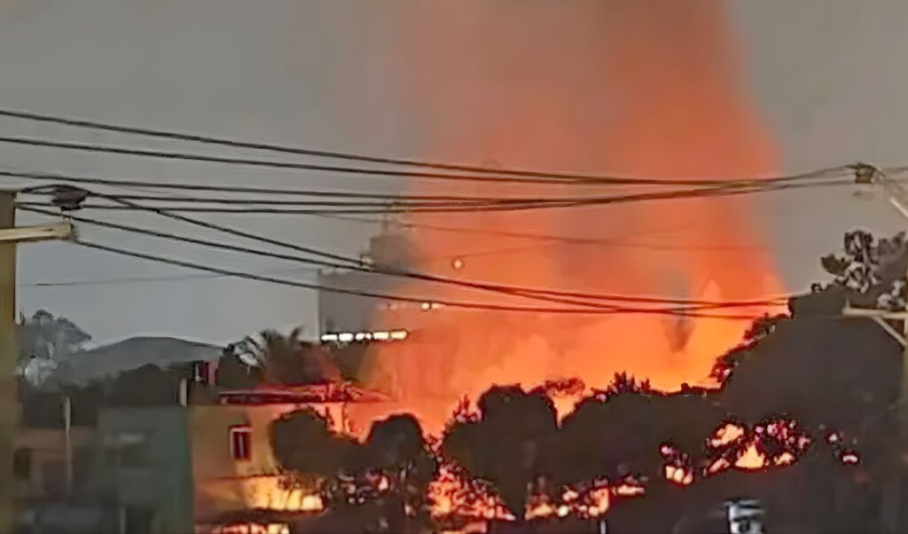 clash over sand depot control between bnp leaders supporters houses set on fire Clash Over Sand Depot Control Between BNP Leaders’ Supporters, Houses Set on Fire