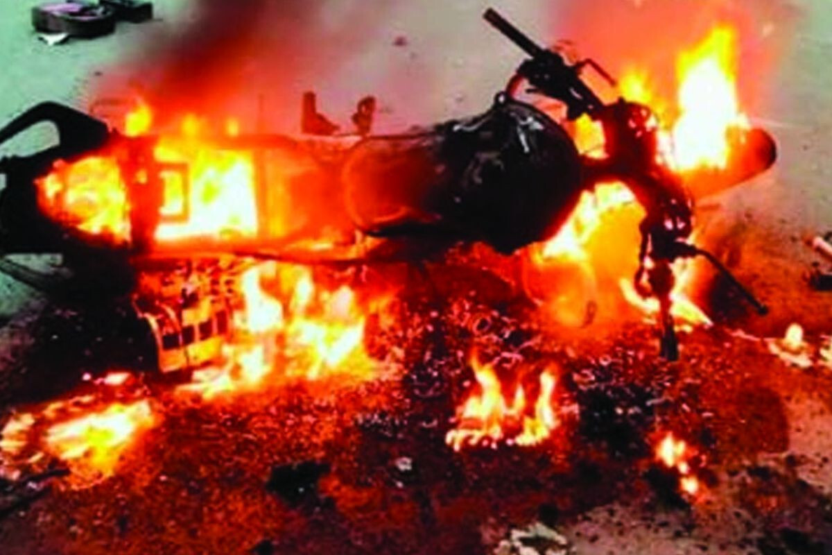 Clashes Between Two BNP Factions Turn Faridpur into Battlefield, 50 Injured