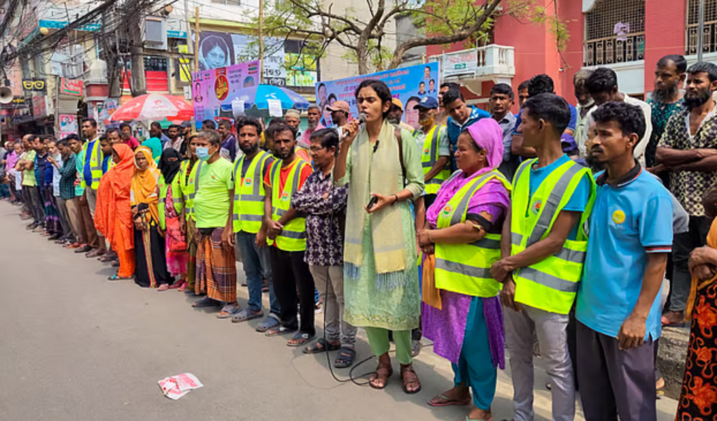 Cleaners Strike Ahead of Eid Over Pay, Bonus 3 cleaners strike ahead of eid over pay bonus Cleaners Strike Ahead of Eid Over Pay, Bonus