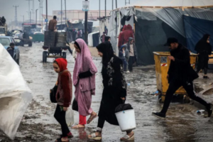 Cold Wave and Rain Deepen the Suffering of Gaza Residents