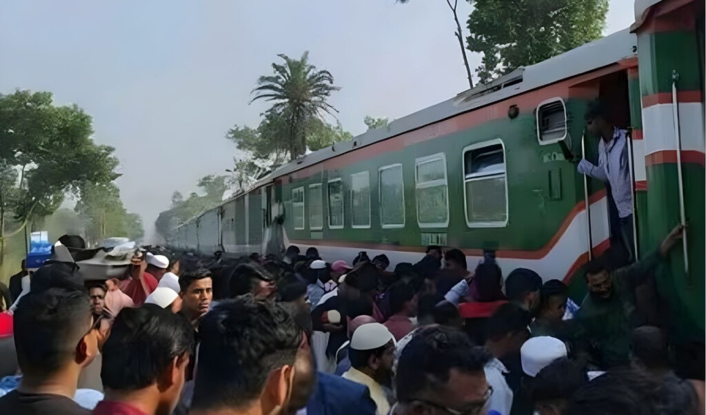 commuter express derails in comilla dhaka bound trains halted Commuter Express Derails in Comilla, Dhaka-Bound Trains Halted