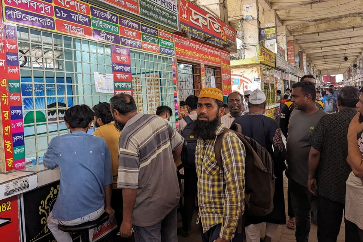 Commuters Face Extra 300–400 Taka Fare at Gabtoli