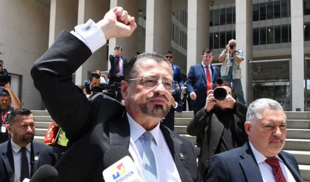 costa rica president survives vote on stripping immunity Costa Rica President Survives Vote on Stripping Immunity