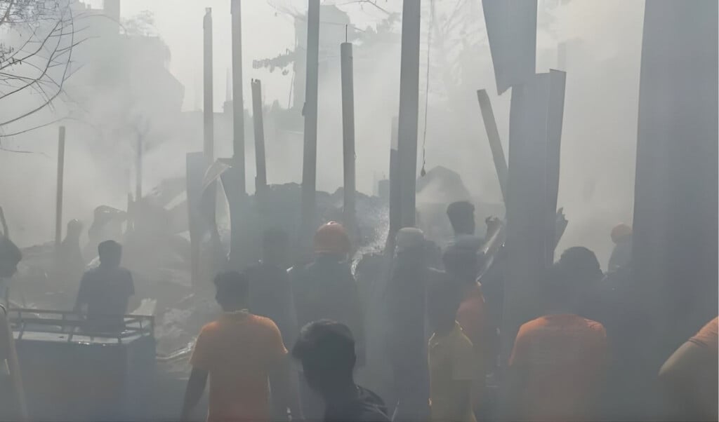 cotton factory damaged by fire in narayanganj Cotton Factory Damaged by Fire in Narayanganj