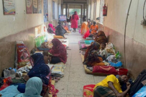 Crisis at Feni Hospital: Children Treated on the Floor Amid Severe Overcrowding